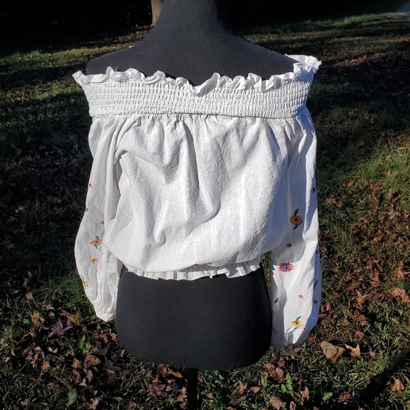 White Cropped Peasant Top Off the Shoulder New Medium - Picture 4 of 8